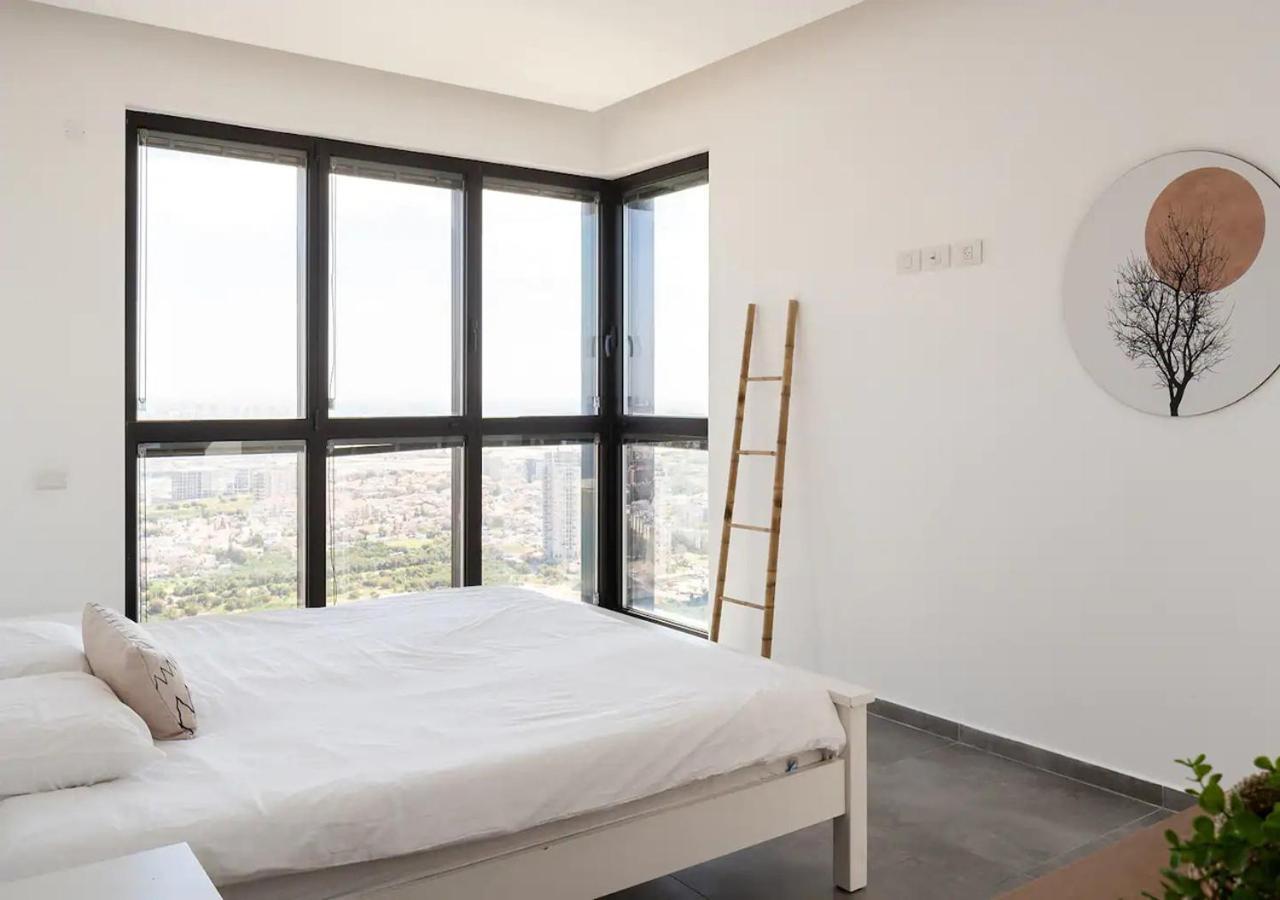 Apartamento Oַ&O Group- Luxury Penthouse Jacuzzi Sea 36 Floor Bat Yam Exterior foto